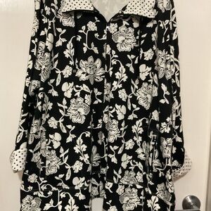 Plus 3X Sport Savvy Jacket. Black & White floral with polka dot trim.